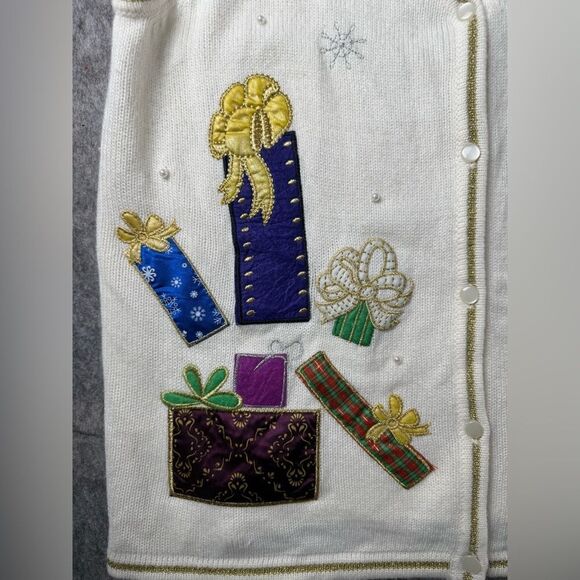 Holiday Christmas Ugly Sweater Vest Women's Large White Embellished Button Front - Picture 2 of 9
